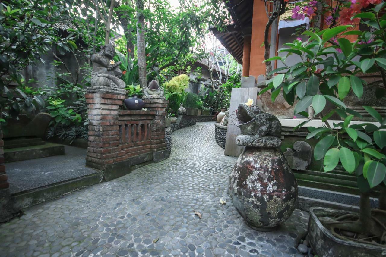 Satya House Ubud Exterior photo
