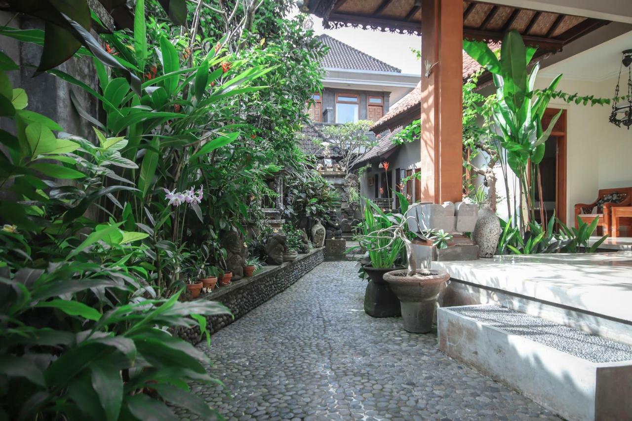 Satya House Ubud Exterior photo